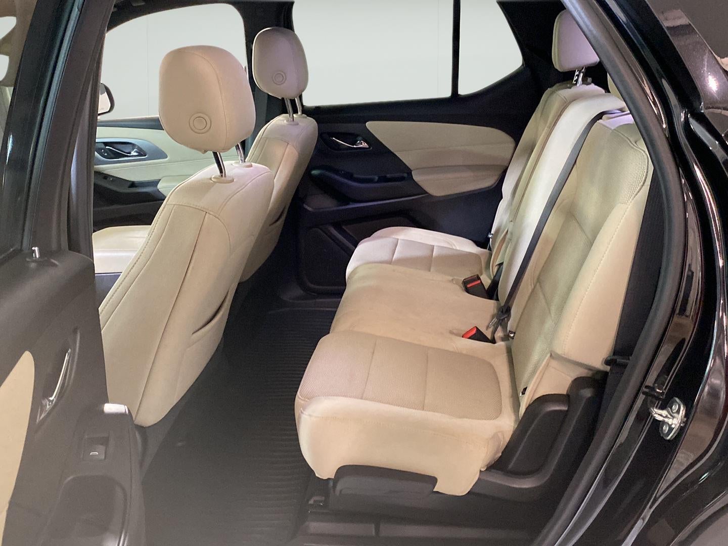 2023 Chevrolet Traverse LS - Photo 19
