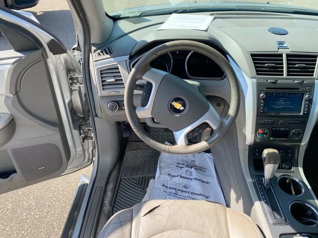 2011 Chevrolet Traverse LT w/2LT
