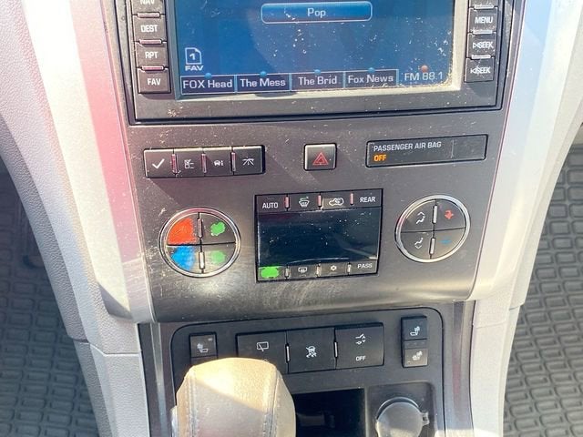 2011 Chevrolet Traverse LT w/2LT