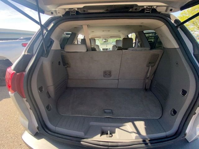 2011 Chevrolet Traverse LT w/2LT