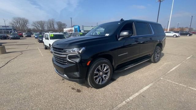 2023 Chevrolet Suburban LT
