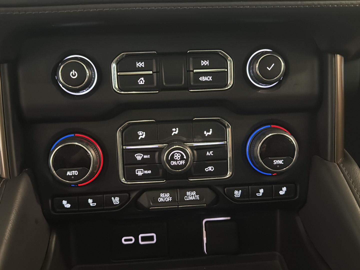 2021 Chevrolet Suburban High Country