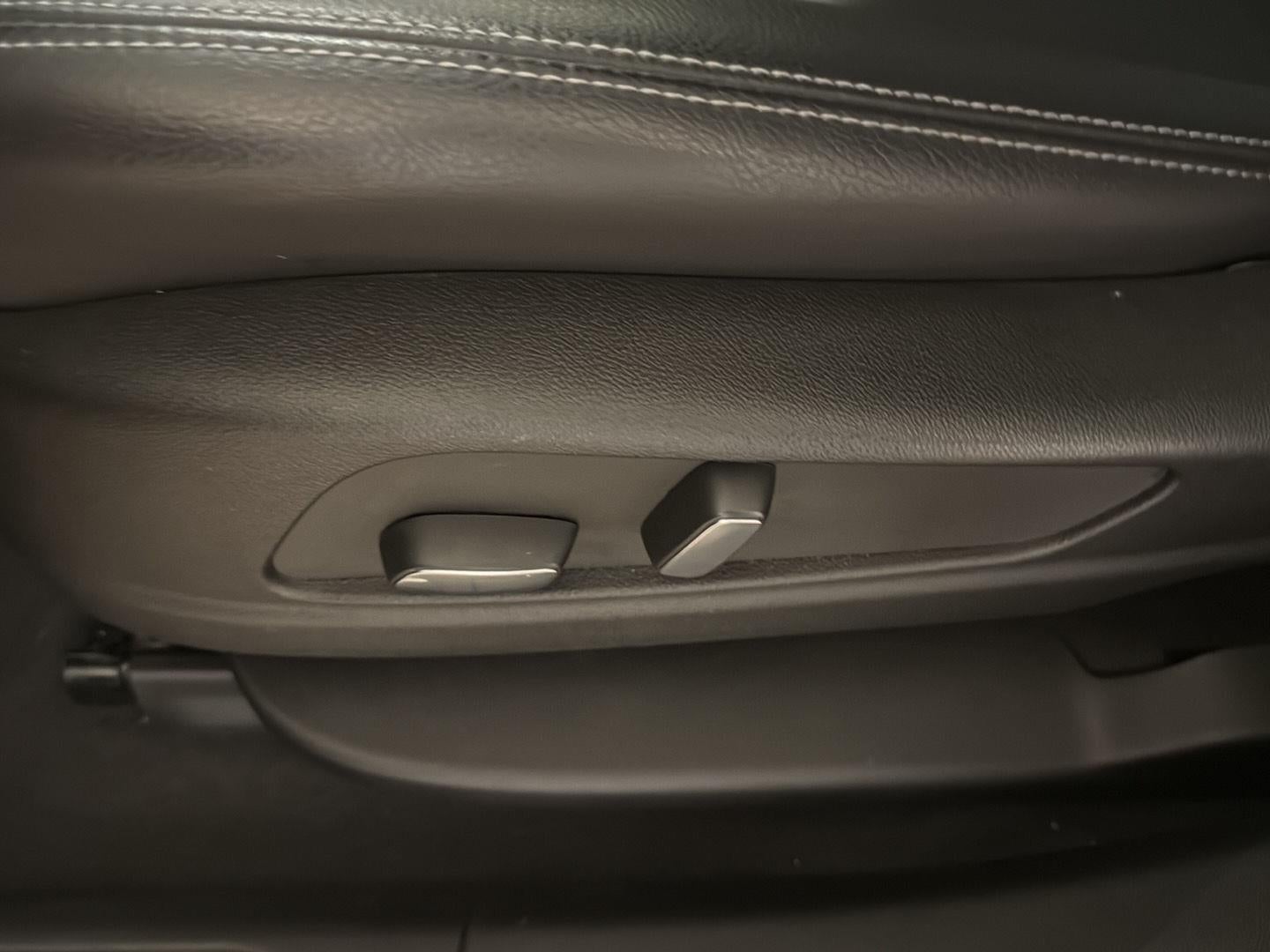 2023 Cadillac XT5 Luxury - Photo 6