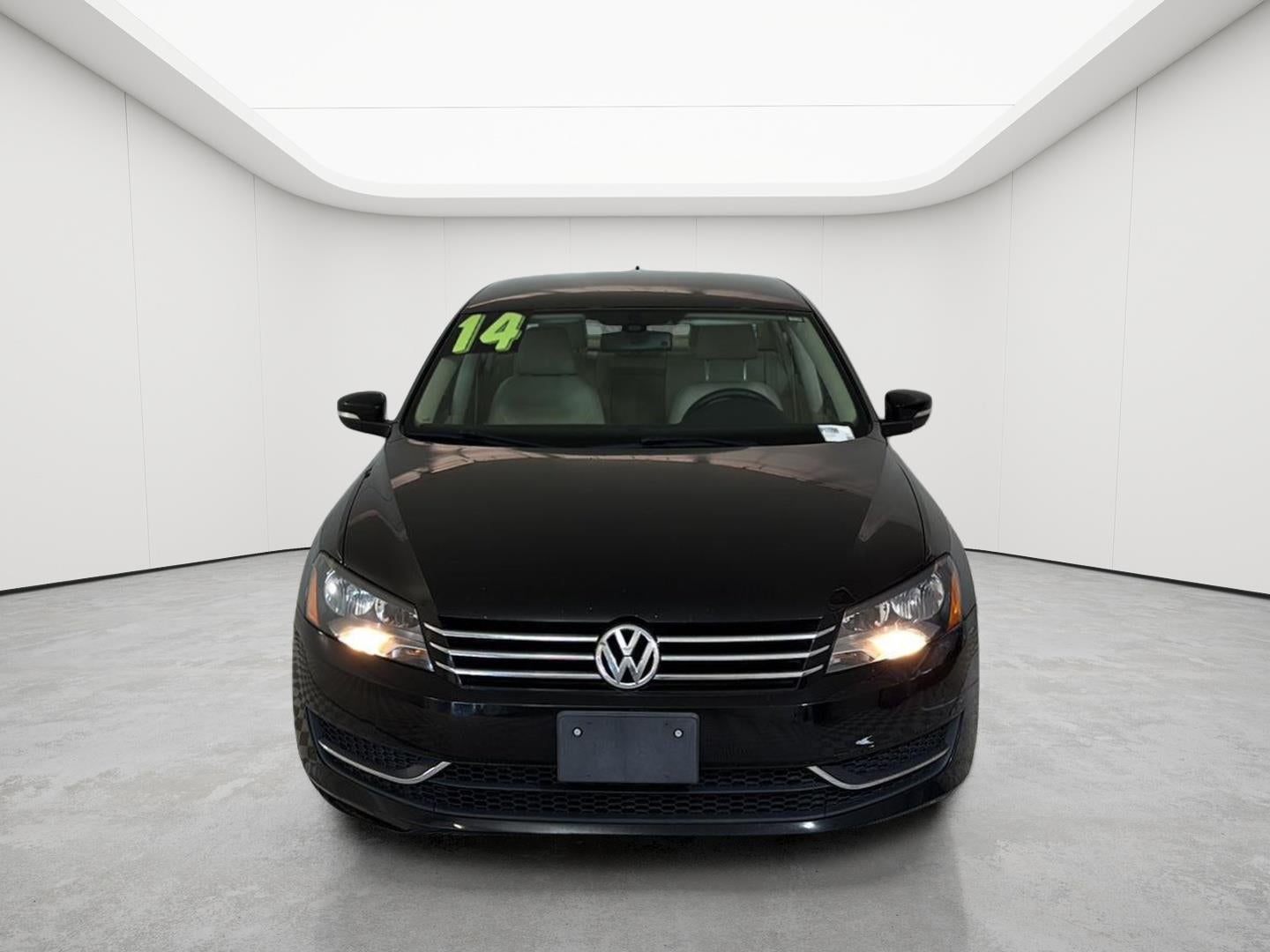 Used 2014 Volkswagen Passat SE with VIN 1VWBP7A33EC015035 for sale in Redford Charter Township, MI