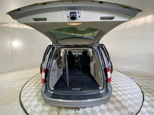 2014 Chrysler Town & Country Touring