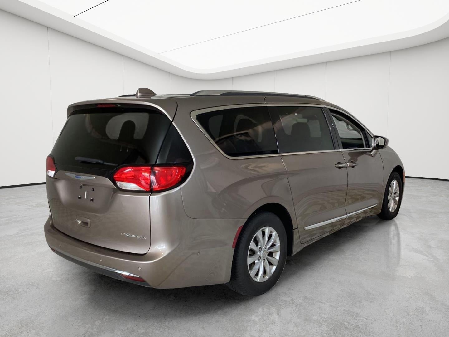 2018 Chrysler Pacifica Touring L Plus