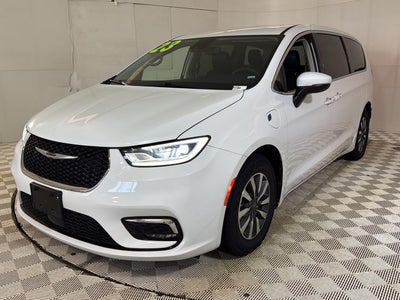 2023 Chrysler Pacifica Hybrid Touring L
