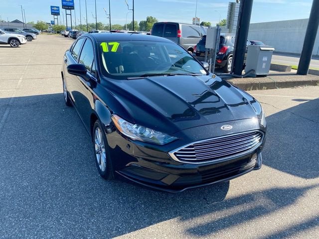 2017 Ford Fusion SE FWD's photo