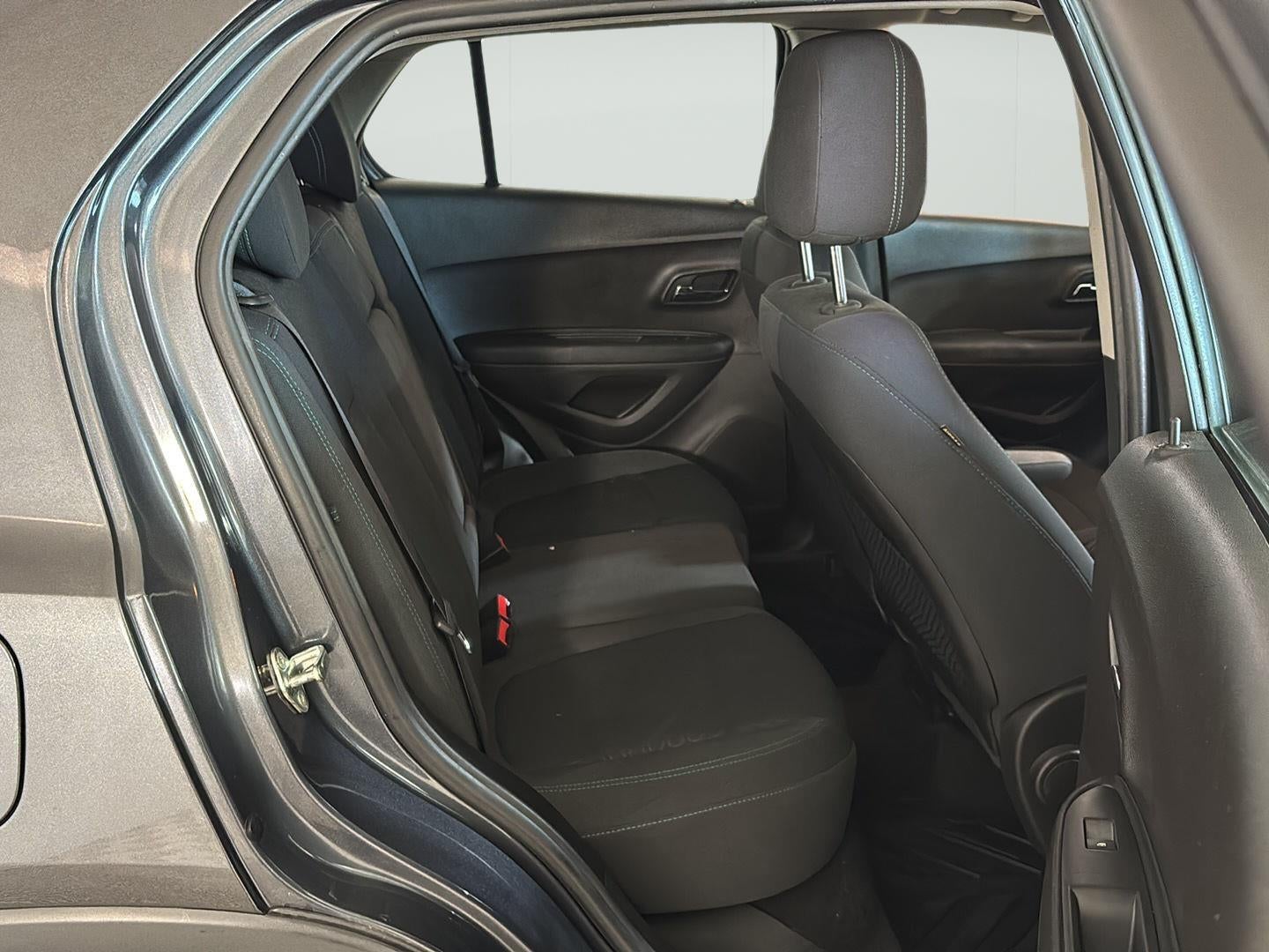 2016 Chevrolet Trax LS - Photo 15