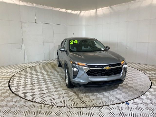 2024 Chevrolet Trax LS's photo