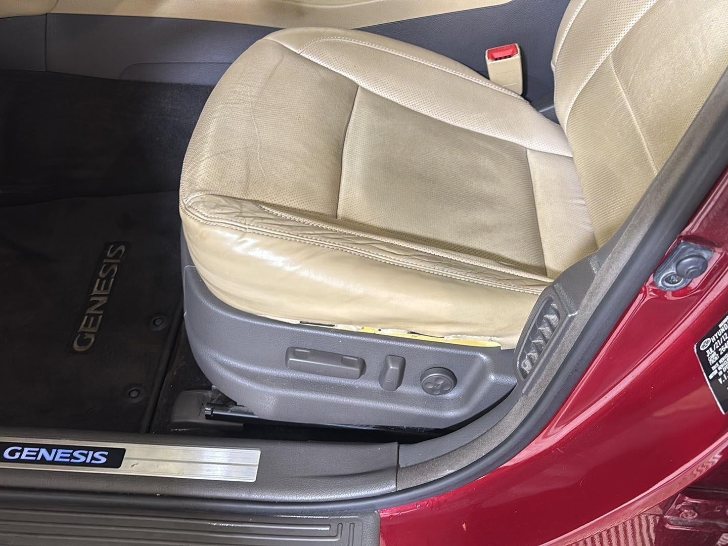 2012 Hyundai Genesis 4.6