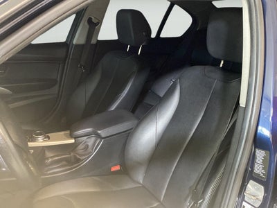 2017 BMW 3 Series 320i xDrive