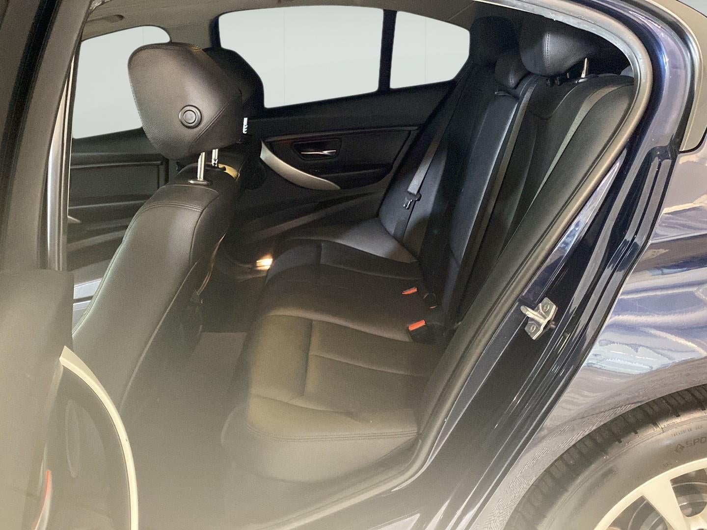 2017 BMW 3 Series 320i xDrive
