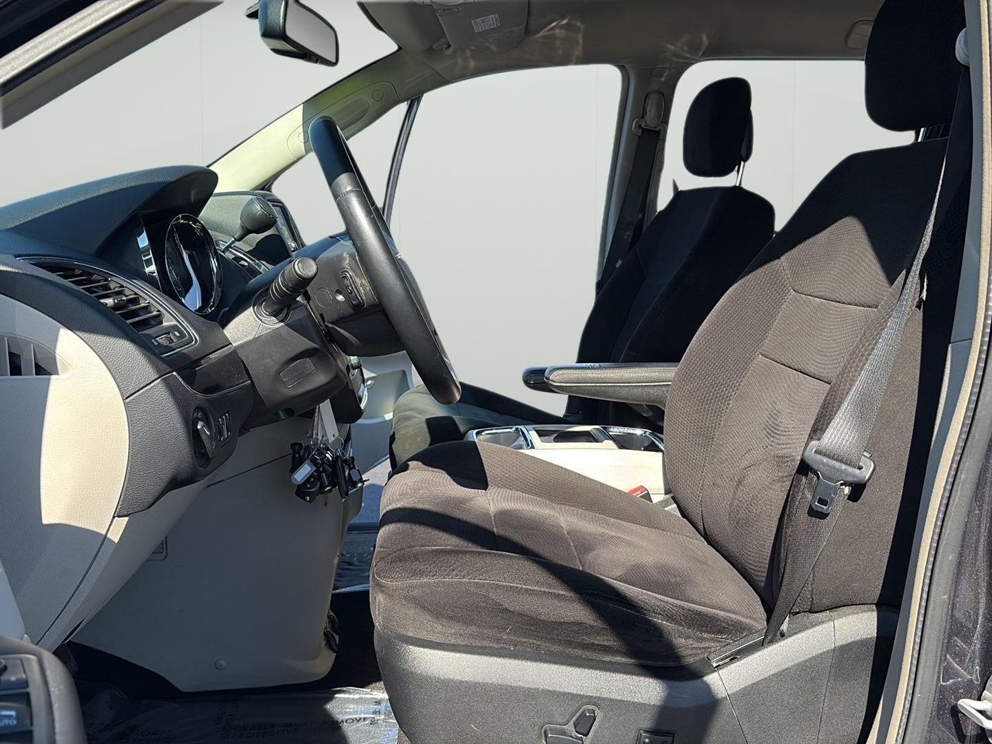 2013 Chrysler Town & Country Touring