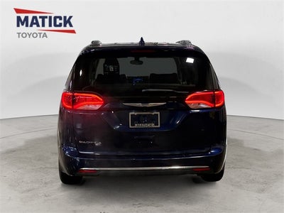 2017 Chrysler Pacifica Touring L Plus