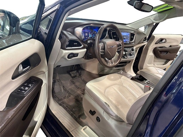 2017 Chrysler Pacifica Touring L Plus