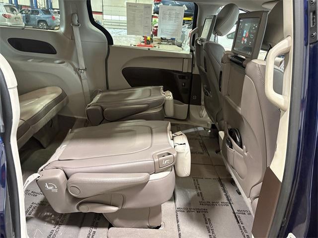 2017 Chrysler Pacifica Touring L Plus