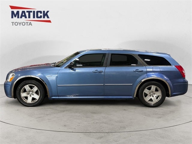 2007 Dodge Magnum Base
