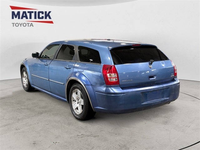 2007 Dodge Magnum Base