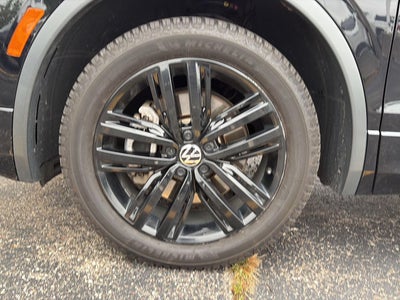 2022 Volkswagen Tiguan SE R-Line Black