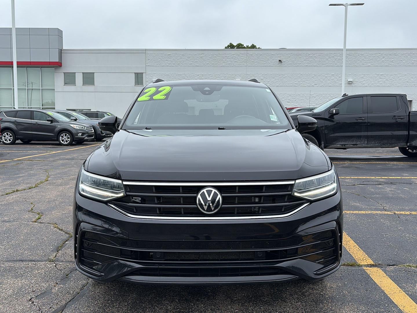 2022 Volkswagen Tiguan SE R-Line Black