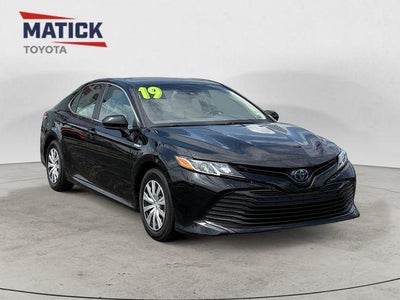2019 Toyota Camry Hybrid LE