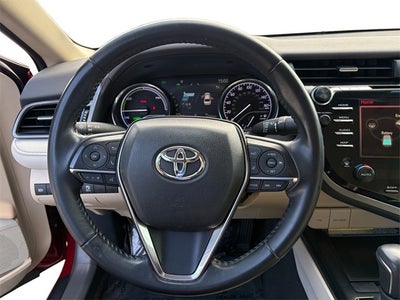 2020 Toyota Camry Hybrid XLE