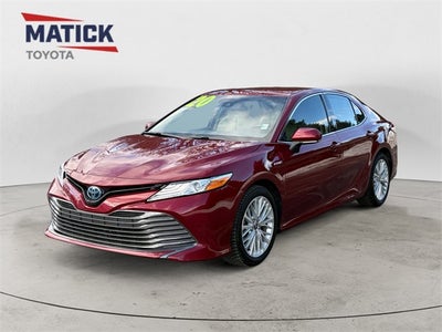 2020 Toyota Camry Hybrid XLE