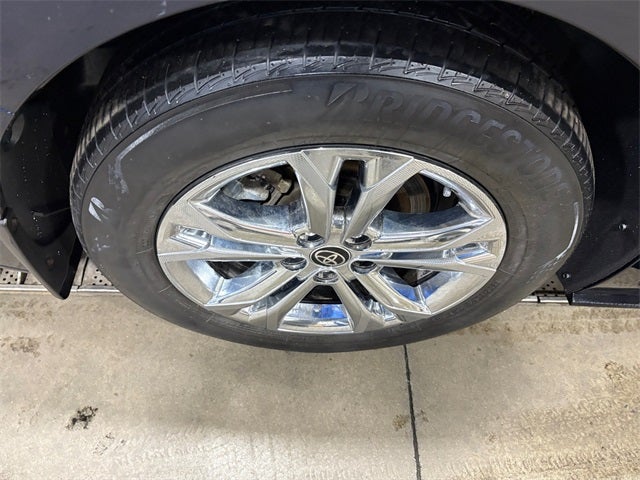 2023 Toyota Sienna XSE 7 Passenger