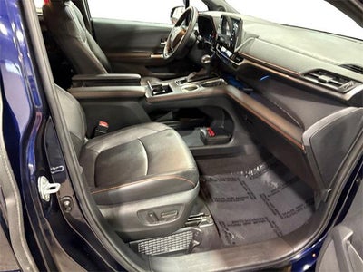 2023 Toyota Sienna XSE 7 Passenger