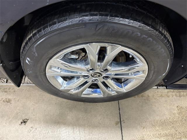 2023 Toyota Sienna XSE 7 Passenger