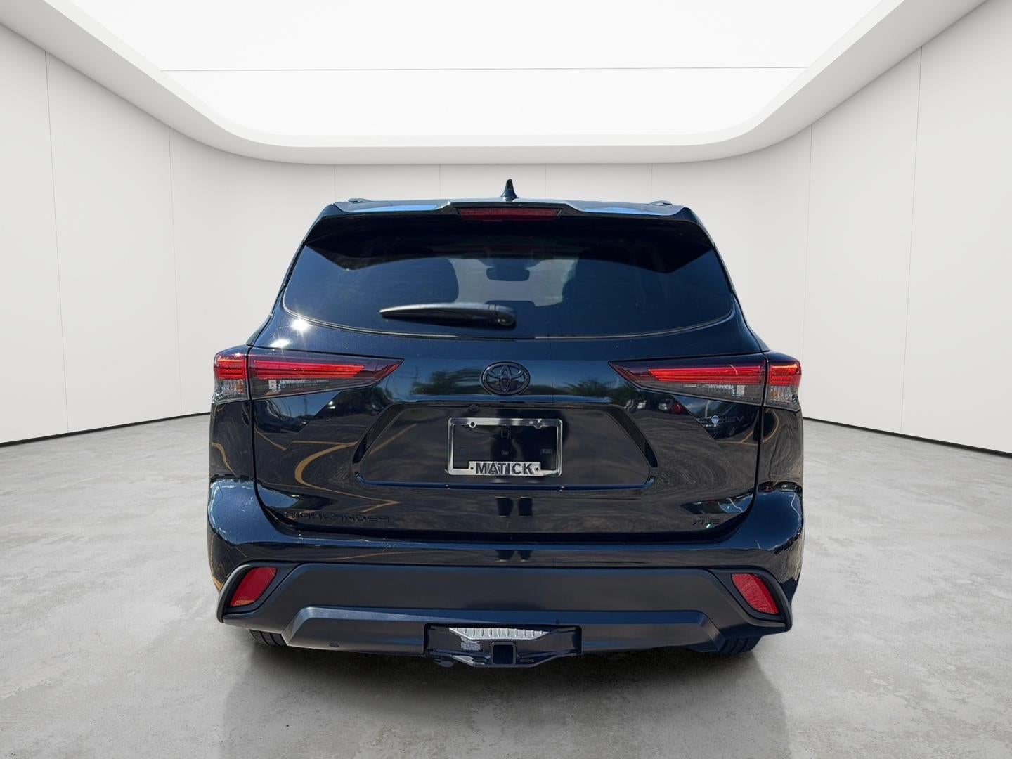 2025 Toyota Highlander Hybrid XLE Nightshade