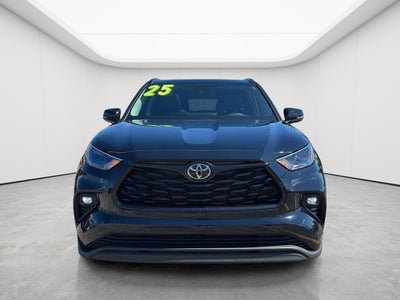 2025 Toyota Highlander Hybrid XLE Nightshade
