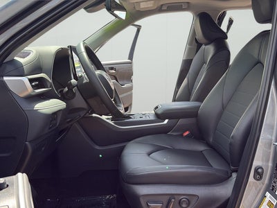 2025 Toyota Highlander XLE
