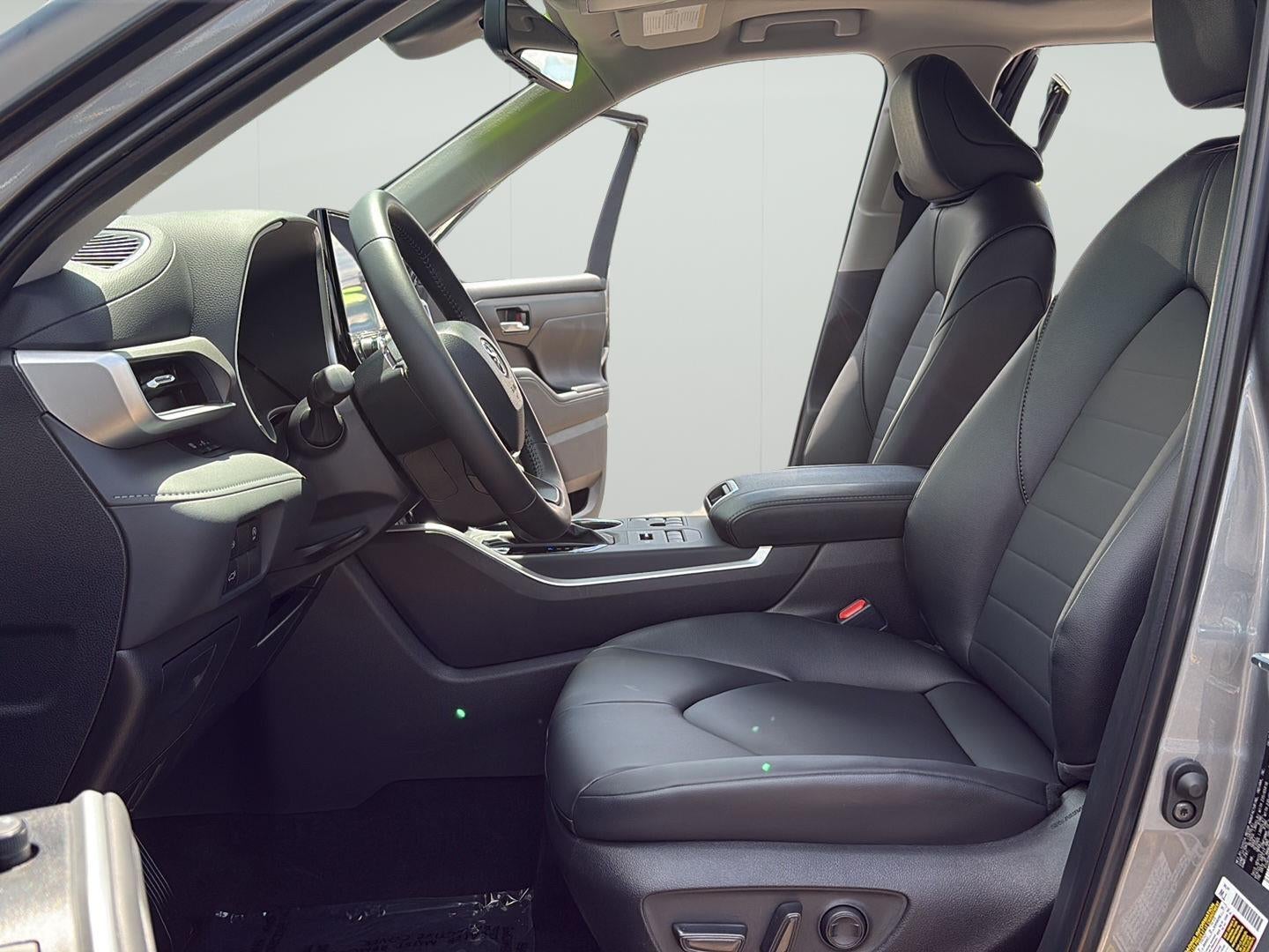 2025 Toyota Highlander XLE