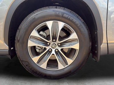 2025 Toyota Highlander XLE