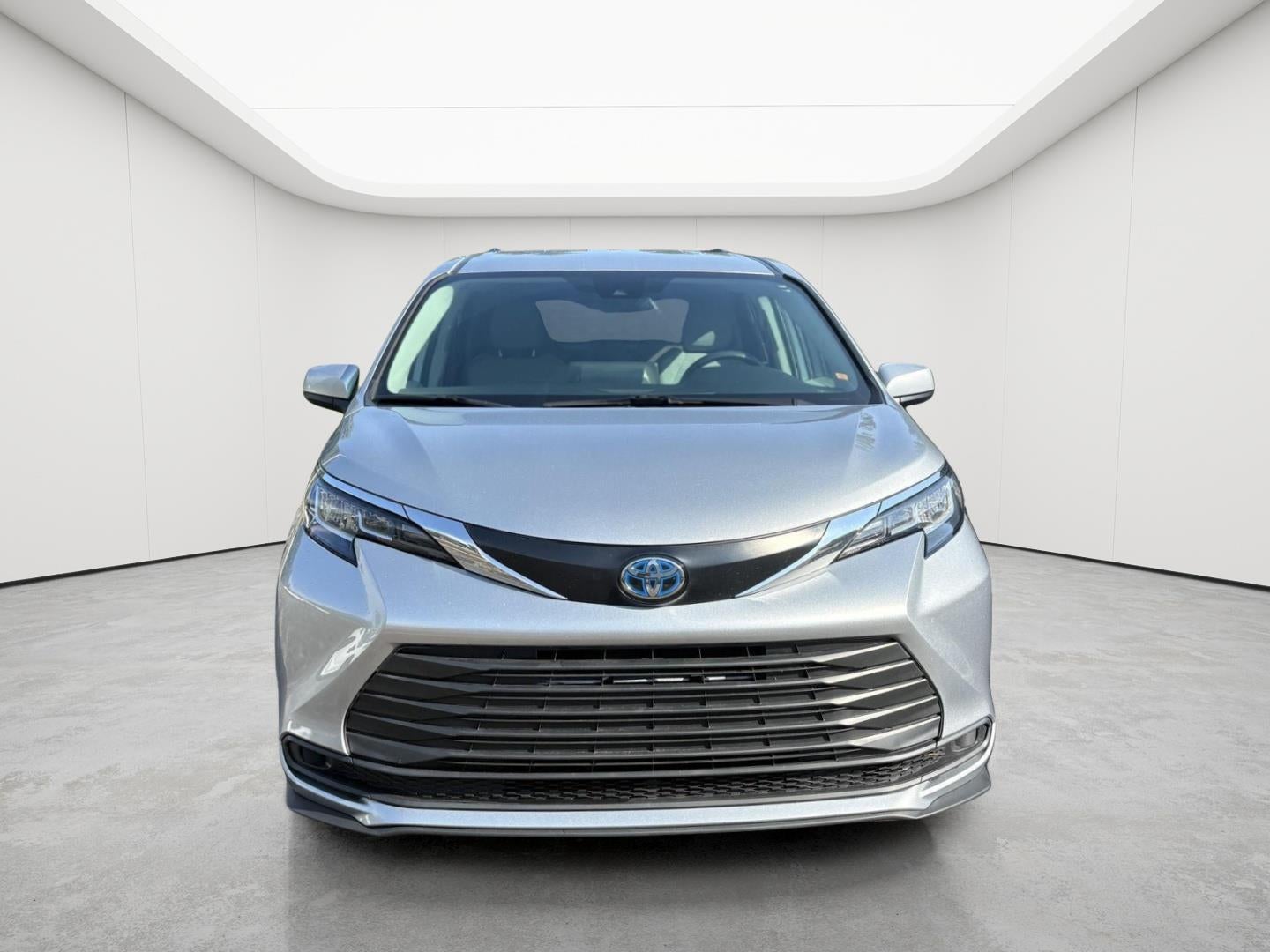 2022 Toyota Sienna LE