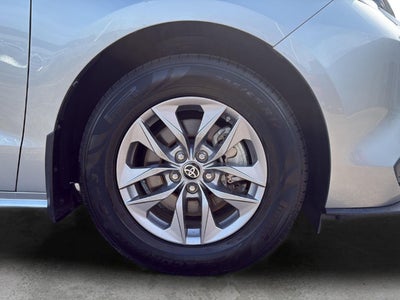 2022 Toyota Sienna LE