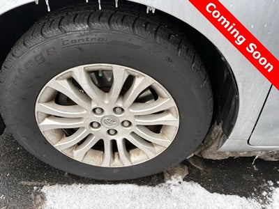 2014 Toyota Sienna XLE 8 Passenger