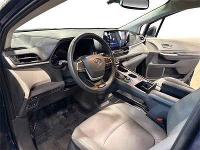 2022 Toyota Sienna XLE 7 Passenger