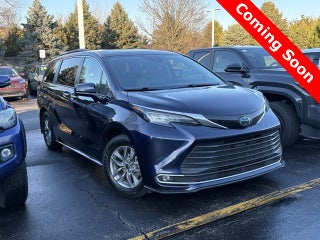 2022 Toyota Sienna XLE 7 Passenger
