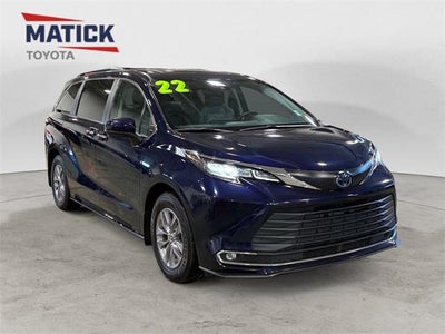 2022 Toyota Sienna XLE 7 Passenger