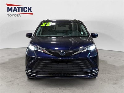 2022 Toyota Sienna XLE 7 Passenger