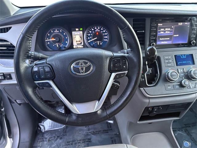 2020 Toyota Sienna XLE 7 Passenger