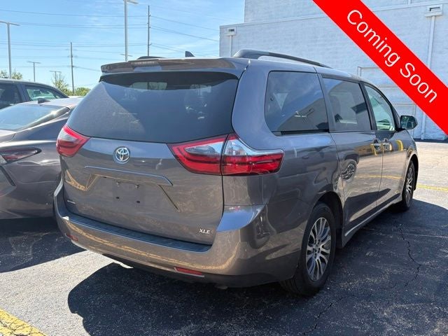 2020 Toyota Sienna XLE 8 Passenger