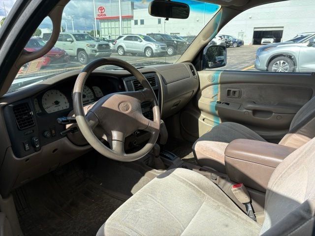 2002 Toyota Tacoma Base V6