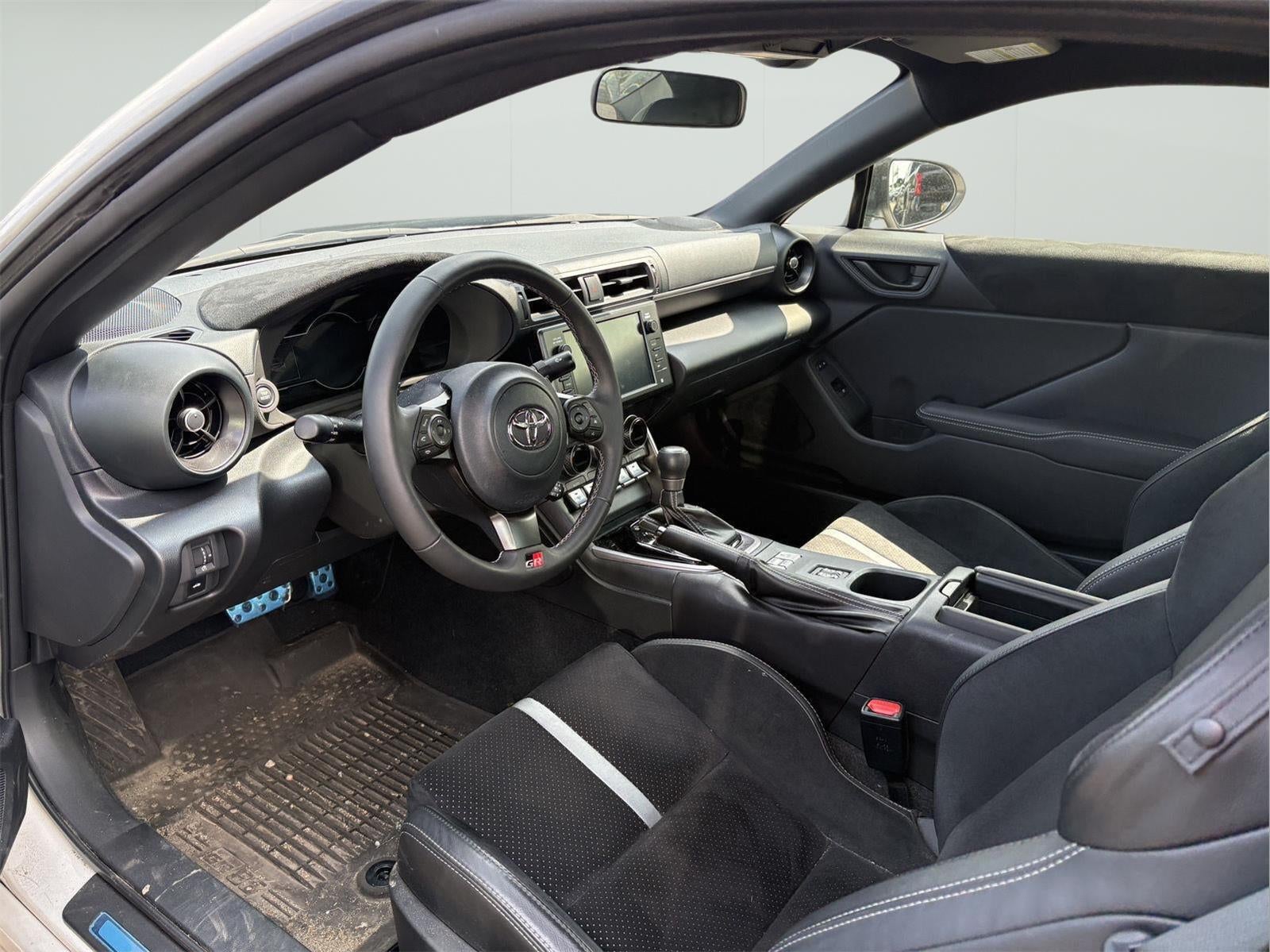 2025 Toyota GR86 Premium