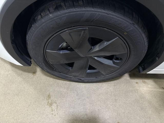 2023 Toyota Prius LE