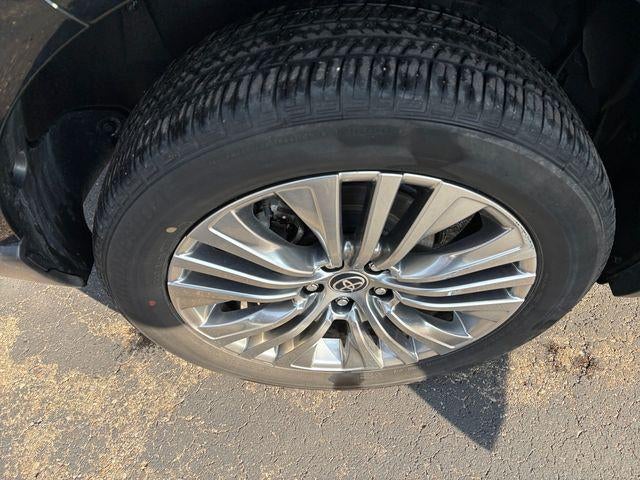 2023 Toyota Venza XLE