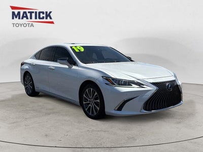 2019 Lexus ES 300h